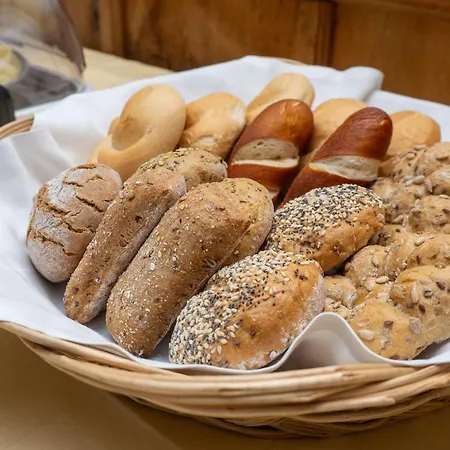 Oda ve Kahvaltı Heimgartl 3*